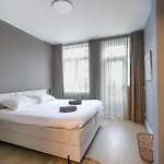 Spacious Blijdorp With3 Double Beds Apartamento Róterdam