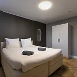Apartment Spacious Blijdorp With3 Double Beds