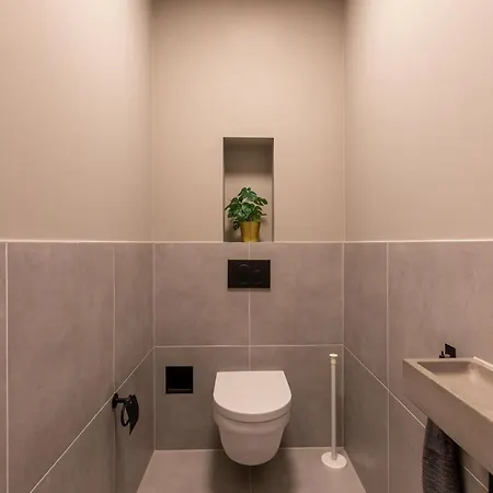 Appartamento Spacious Blijdorp With3 Double Beds Rotterdam
