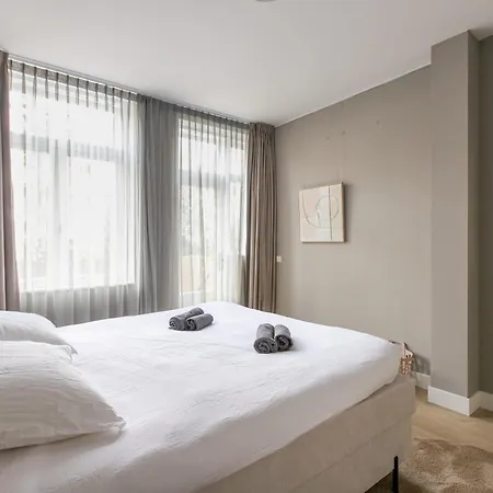 Spacious Blijdorp With3 Double Beds Appartamento *