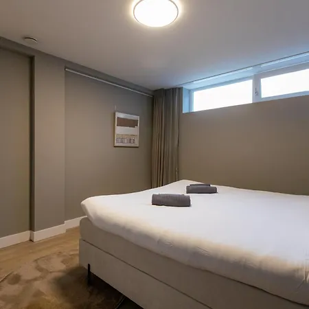 Spacious Blijdorp With3 Double Beds Appartamento