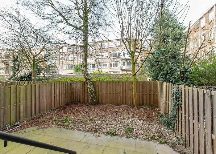 Spacious Blijdorp With3 Double Beds Appartamento